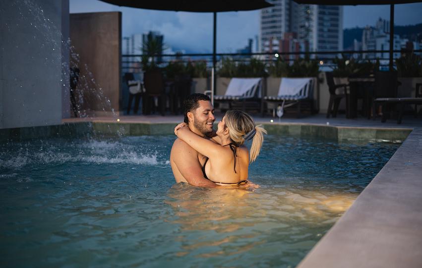 Piscina y zonas húmedas